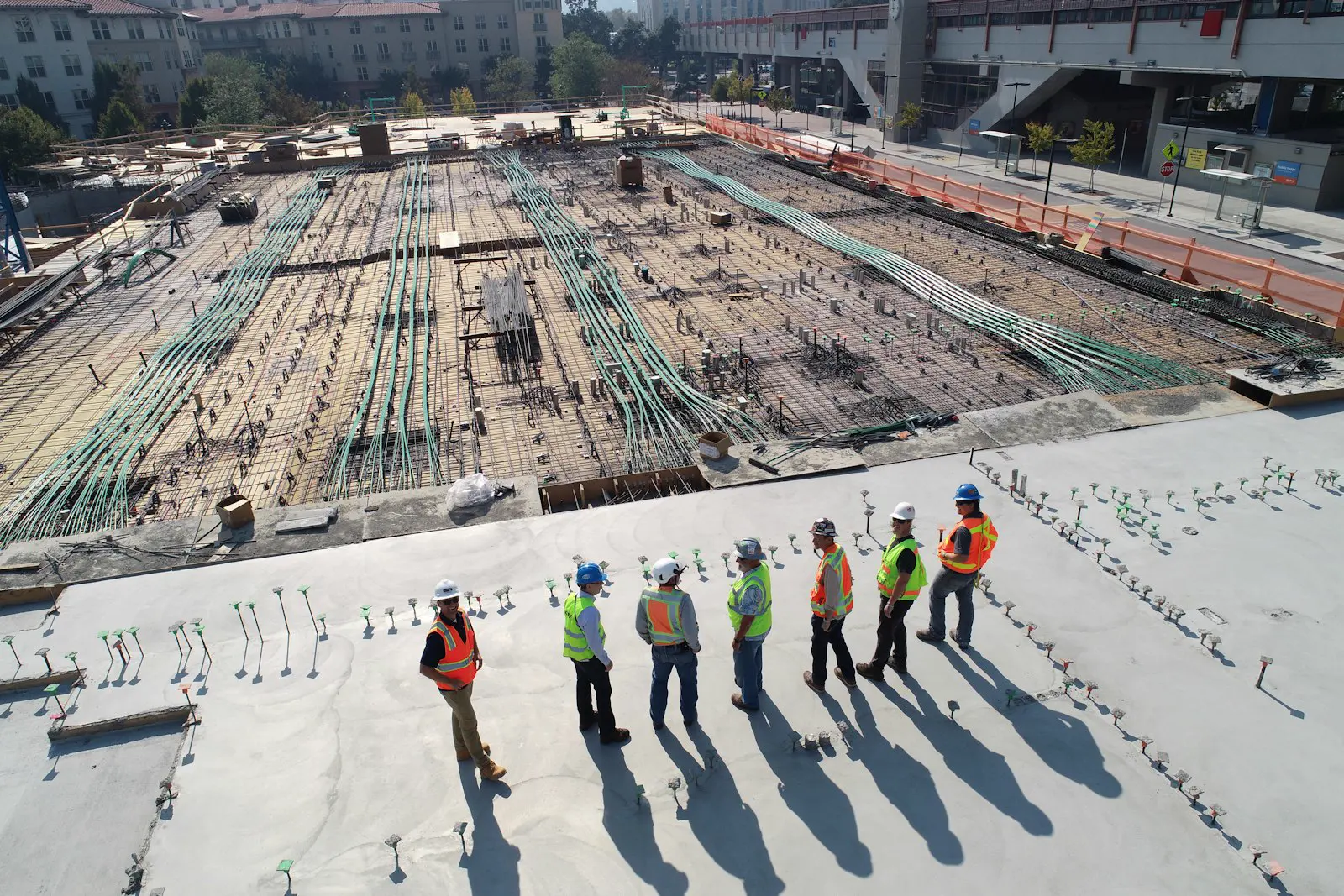 Tiefbau-Team von GOLDTEC auf der Baustelle
